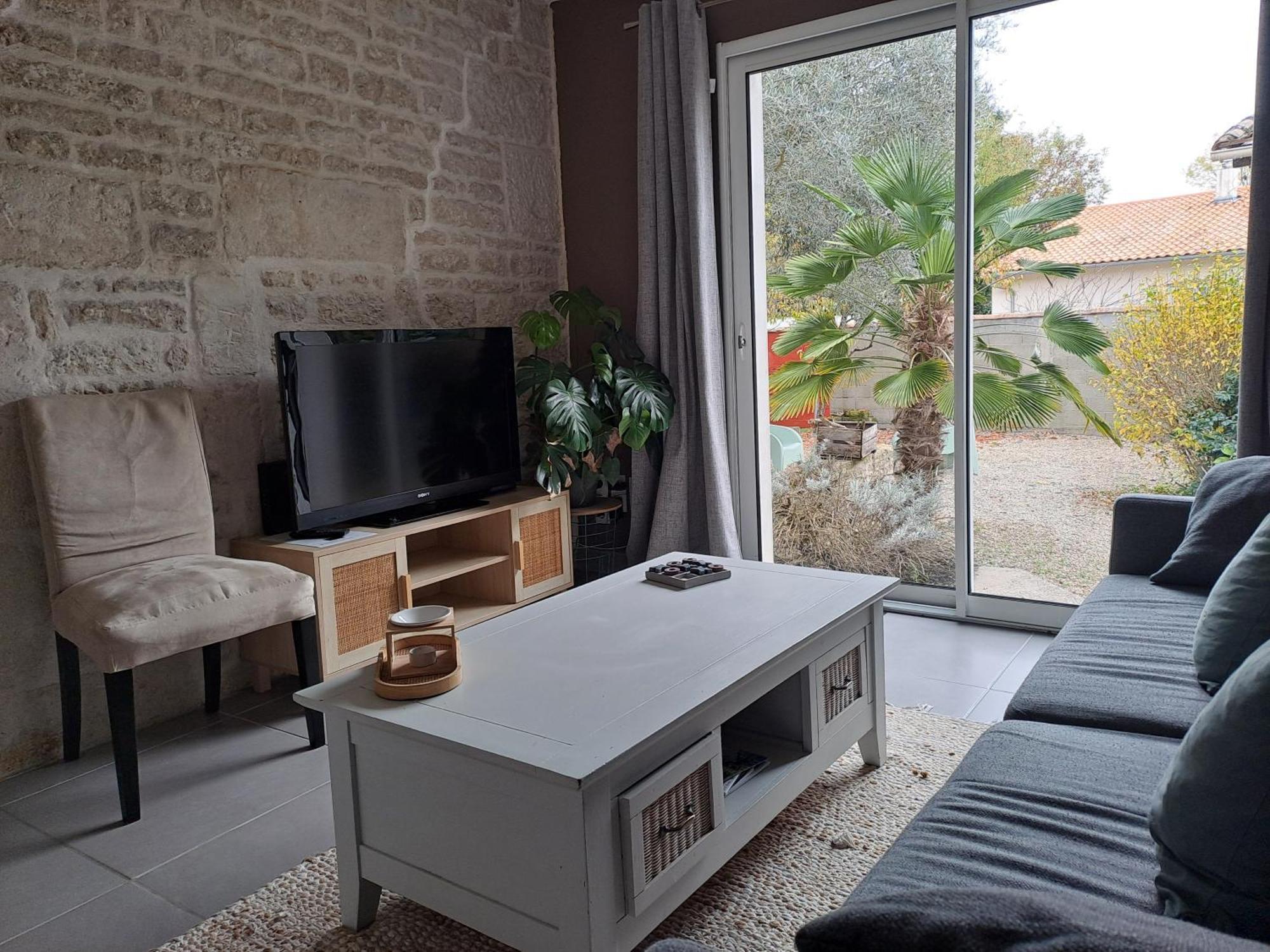 Jolie Maison De Ville Avec Un Exterieur Au Calme - Les Dragons De La Chamoiserie Niort Eksteriør bilde
